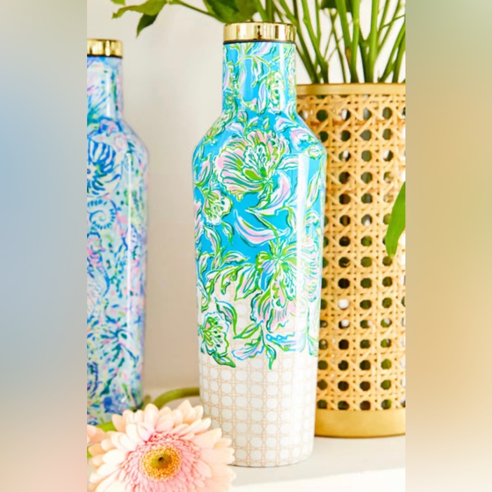 Lily Pulitzer water bottle NEW